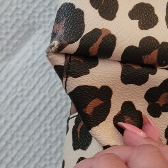 Used Leopard Print Tory Burch Tote - Picture 3 of 7